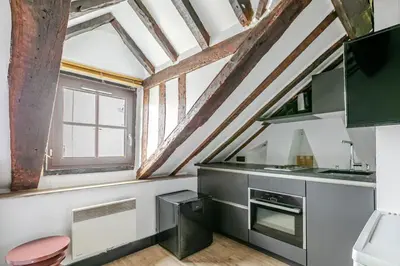 Cuisine ou kitchenette dans l'établissement Studio cosy pour 2 au cœur de Paris