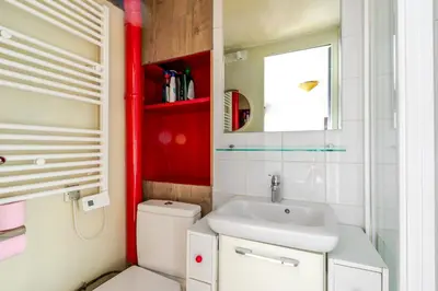 Salle de bains dans l'établissement Studio cosy pour 2 au cœur de Paris