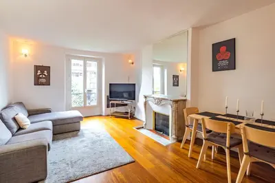 Télévision ou salle de divertissement dans l'établissement 6 Guests Flat - Jardin des Plantes