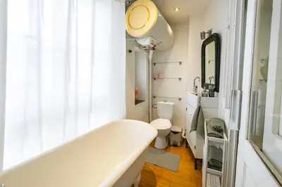 Salle de bains dans l'établissement 6 Guests Flat - Jardin des Plantes