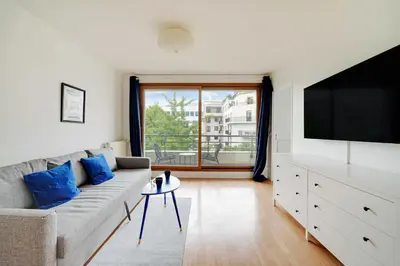 Télévision ou salle de divertissement dans l'établissement Modern studio - 2P - Levallois-Perret