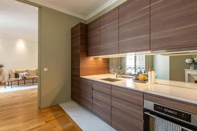 Cuisine ou kitchenette dans l'établissement Chic apartment 1BR-2P - Arc de Triomphe