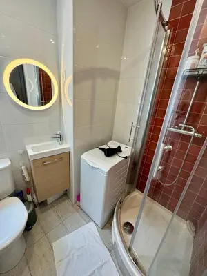 Salle de bains dans l'établissement Appartement niché au cœur de Montmartre
