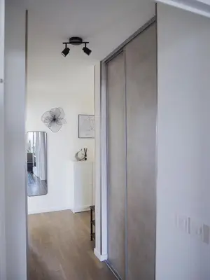 Plan de l'établissement Elegant and Spacious 3-Bedroom Apartment with Private Balcony