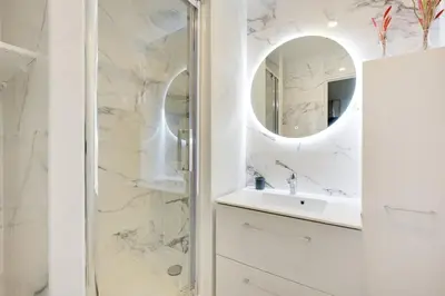 Salle de bains dans l'établissement La Suite de Chatelet