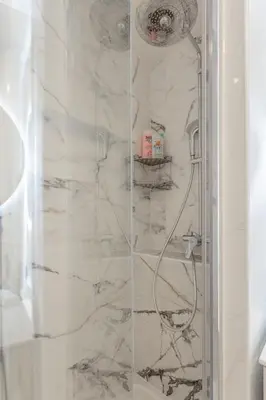 Salle de bains dans l'établissement La Suite de Chatelet