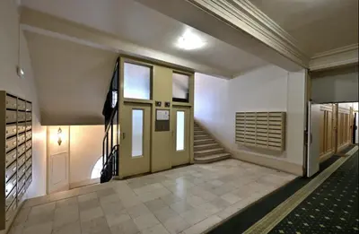 Un ou plusieurs lits dans un hébergement de l'établissement Stylish Studio - Champs-Élysées - Perfect Paris Stay