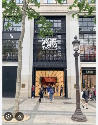 Clients de l'établissement Champs-Elysées