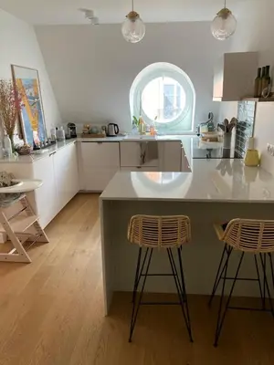 Cuisine ou kitchenette dans l'établissement Beautiful kids friendly apartment with Montmartre view
