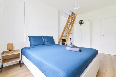 Plan de l'établissement Heart of Paris 1BR-6P Tour Eiffel Free Netflix