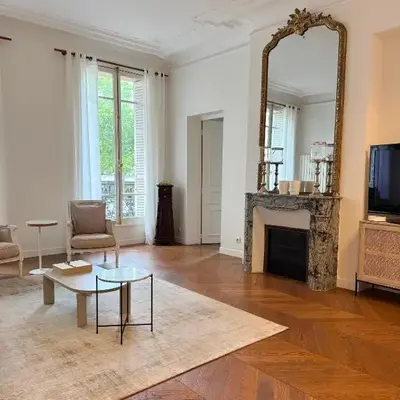 Central Champs Élysée - High Luxury 2 Bedroom Apartment