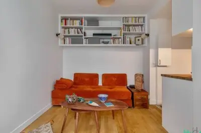 Coin salon dans l'établissement Folie Regnault 3 - LB - Bright flat near Bastille for 2p