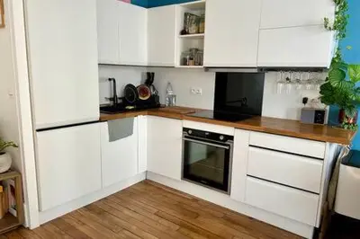 Cuisine ou kitchenette dans l'établissement Charming 2 rooms for 2 in Paris