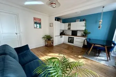 Cuisine ou kitchenette dans l'établissement Charming 2 rooms for 2 in Paris