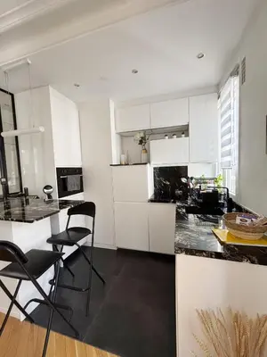 Cuisine ou kitchenette dans l'établissement Casama