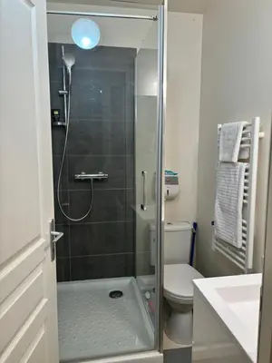 Salle de bains dans l'établissement Studio Élégance