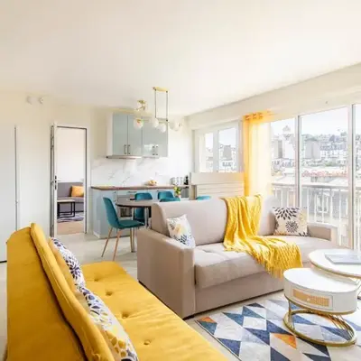 Spacious Montmartre Apartment - Sacré-Cœur View & Balcony