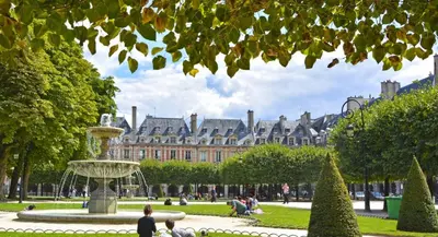 Jardin de l'établissement Luxury apartment in prestigious Le Marais - Top Location