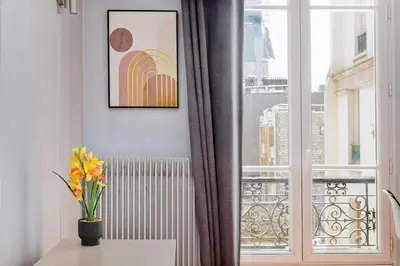 Plan de l'établissement 63 m2 Apartment Parisian charm ideal for work and relaxation