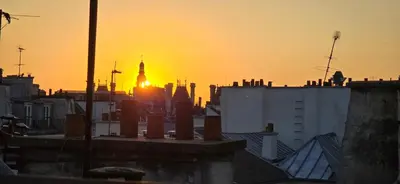 Lever ou coucher de soleil vu de l'appartement ou à proximité