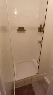 Salle de bains dans l'établissement Studio dans le 17eme