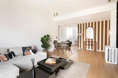 Coin salon dans l'établissement Bright & Chic apartment Near Porte Maillot - 4P