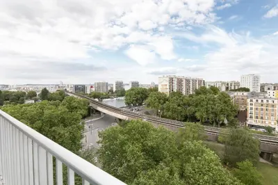 Vue générale sur Clichy ou vue de la ville depuis l'appartement
