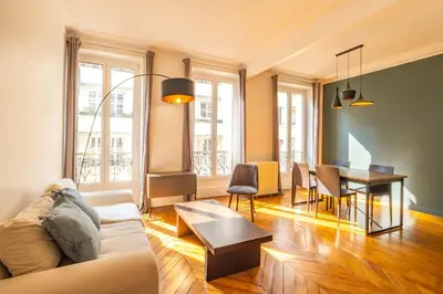 Coin salon dans l'établissement 4 Guests Flat - Turbigo