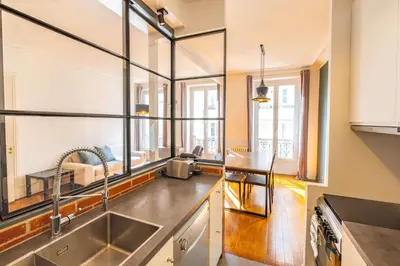 Cuisine ou kitchenette dans l'établissement 4 Guests Flat - Turbigo