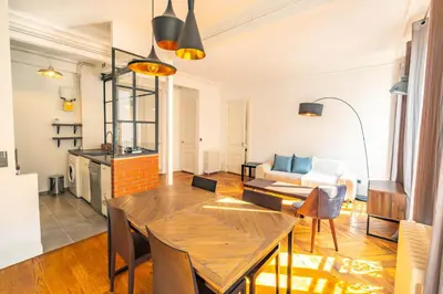 Cuisine ou kitchenette dans l'établissement 4 Guests Flat - Turbigo