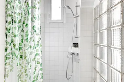 Salle de bains dans l'établissement Charmant 70m2 pour 4 pers Rue de Crussol Paris