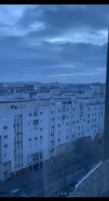 Vue générale sur Paris ou vue de la ville depuis l'appartement