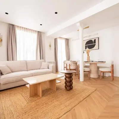 Stylish Flat in Paris' Center