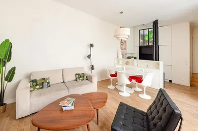 Coin salon dans l'établissement Elegant Flat - 6 Guests - Saint Germain des Prés