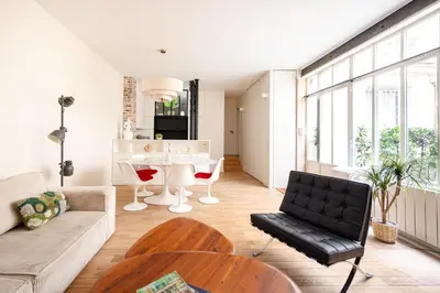 Coin salon dans l'établissement Elegant Flat - 6 Guests - Saint Germain des Prés