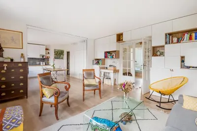 Cuisine ou kitchenette dans l'établissement Chez Ferdi, agréable et confortable appartement, Paris, Boulogne, proche Parc des Princes