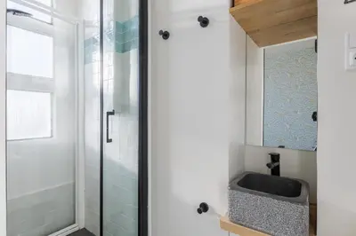 Salle de bains dans l'établissement Chez Ferdi, agréable et confortable appartement, Paris, Boulogne, proche Parc des Princes