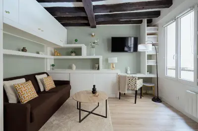 Télévision ou salle de divertissement dans l'établissement Lumineux et Rayonnant appartement