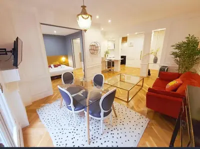 Coin salon dans l'établissement Champs Élysée