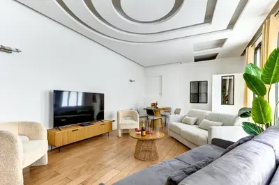 Télévision ou salle de divertissement dans l'établissement TBS 194 - Elegant apartment in Paris