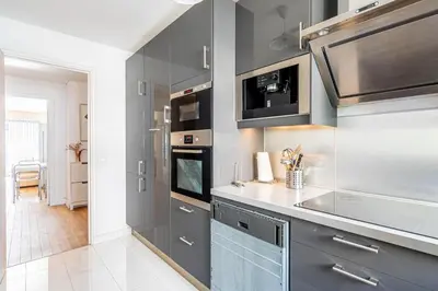 Cuisine ou kitchenette dans l'établissement GuestReady - Abundant Light and Charm in Charonne