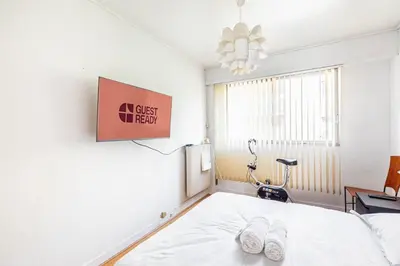 Un ou plusieurs lits dans un hébergement de l'établissement GuestReady - Abundant Light and Charm in Charonne
