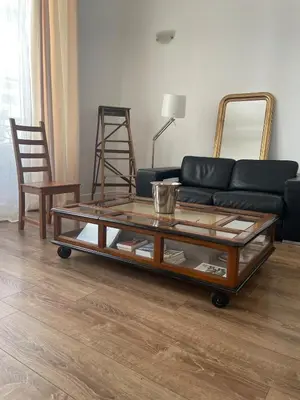 Coin salon dans l'établissement Artist apartment in Le Marais