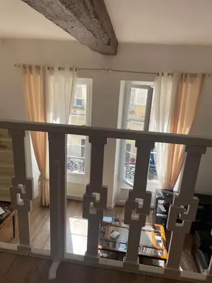 Coin salon dans l'établissement Artist apartment in Le Marais