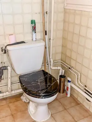 Salle de bains dans l'établissement Aux charmes de Puteaux