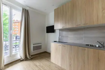 Cuisine ou kitchenette dans l'établissement HSH Bessières-Batignolles Paris Superbe Studio