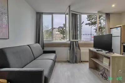 Télévision ou salle de divertissement dans l'établissement Appartement cosy pour 4 pers. – Parc des Expositions Porte de Versailles
