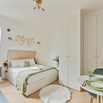 Beautiful Studio Metro and Paris at Your Door