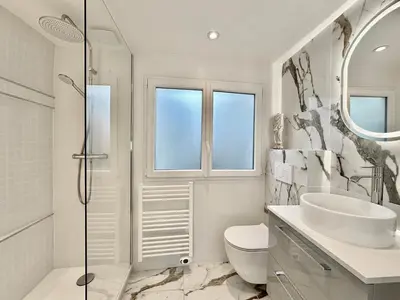 Salle de bains dans l'établissement house in paris 8eme near -Saint-Lazare - Opera