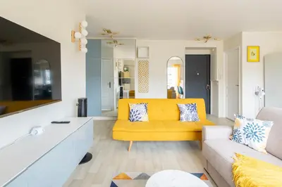 Coin salon dans l'établissement Stunning Montmartre - Amazing View - Fully Renovated